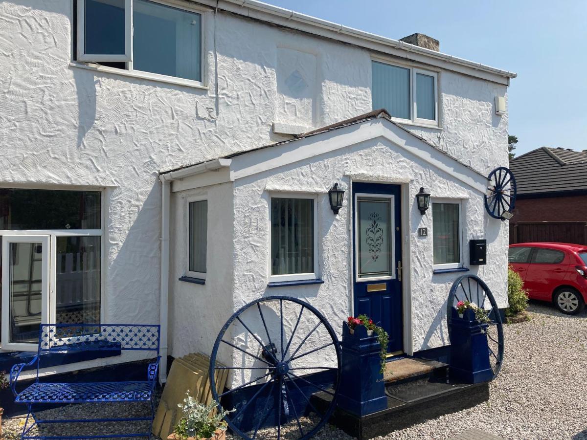 Blue Wheel Cottage Birkenhead Buitenkant foto